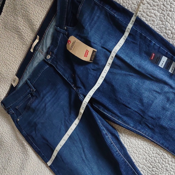 NWT Levi's 24W Classic Straight Jeans - Picture 7 of 16